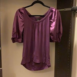 Blouse with puffy shoulders